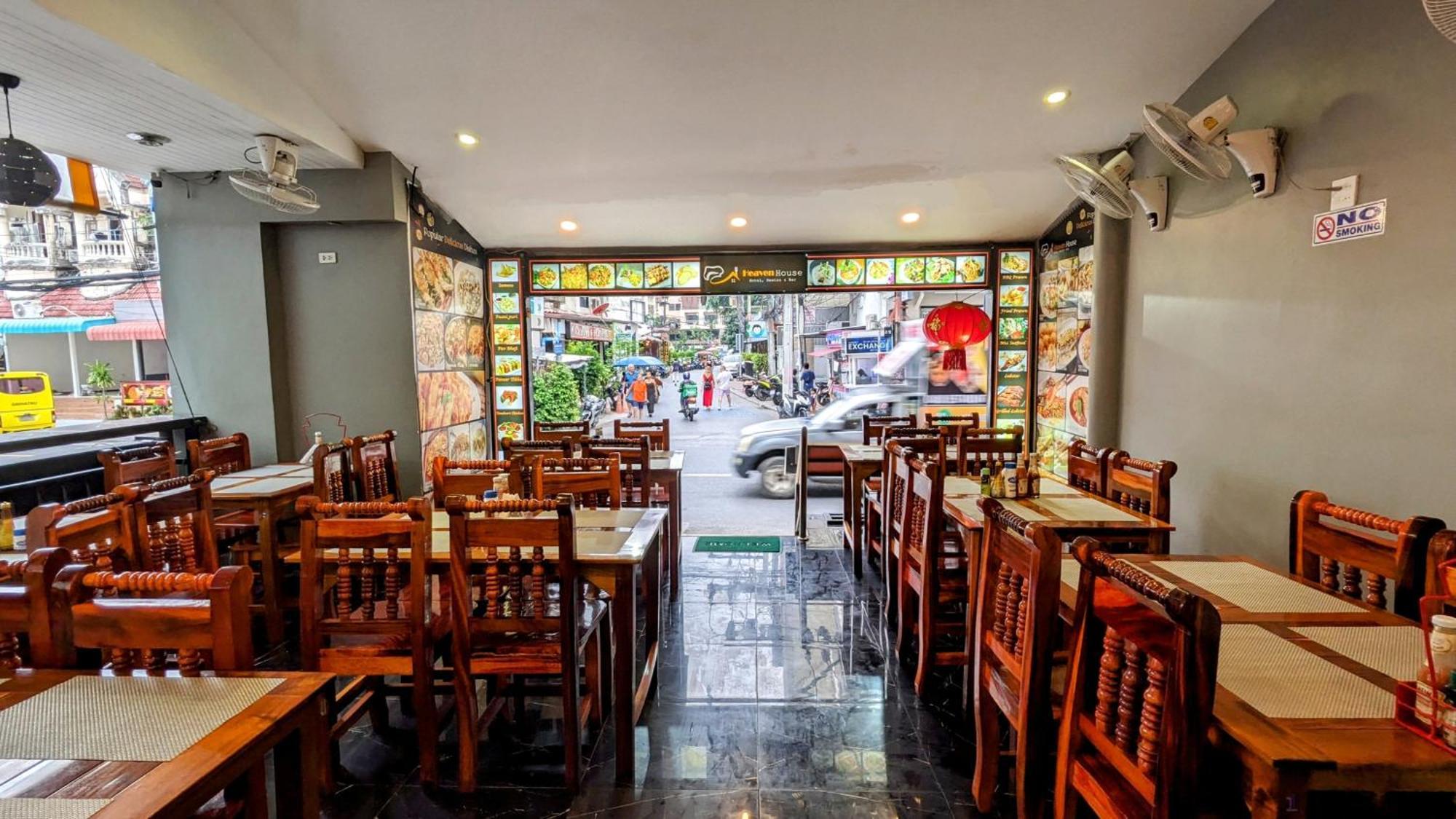 Heaven House Restro & Bar Hotel Patong Buitenkant foto